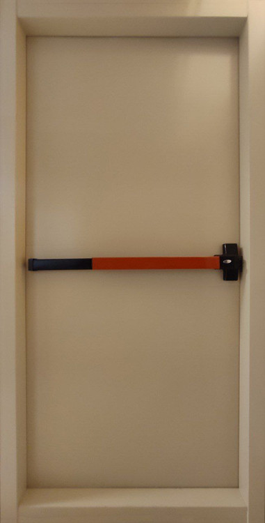 درب ضد حریق فلزی کرم